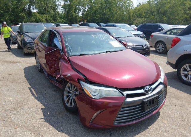2016 TOYOTA Camry