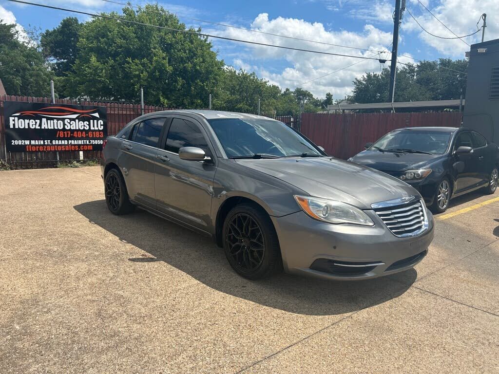 2012 CHRYSLER 200