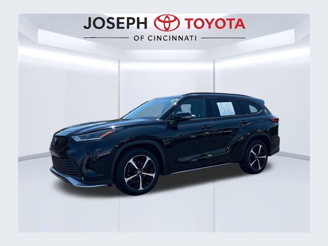 2022 TOYOTA Highlander