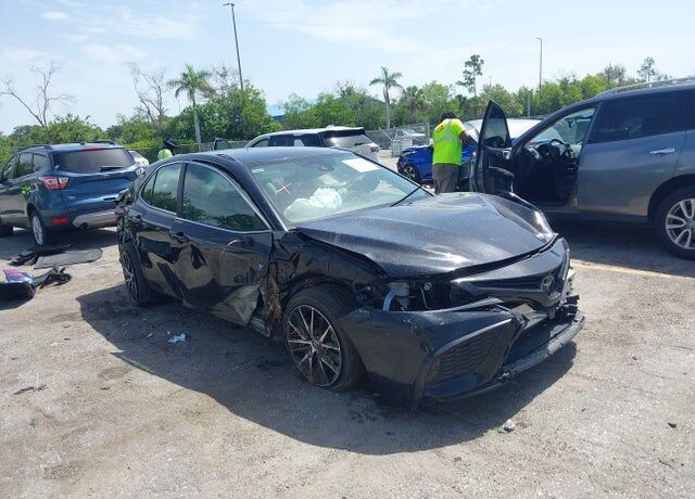 2023 TOYOTA Camry