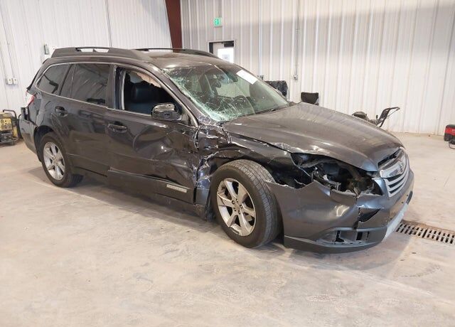 2012 SUBARU Outback