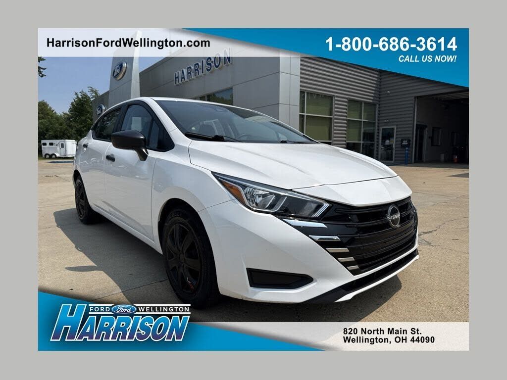 2023 NISSAN Versa