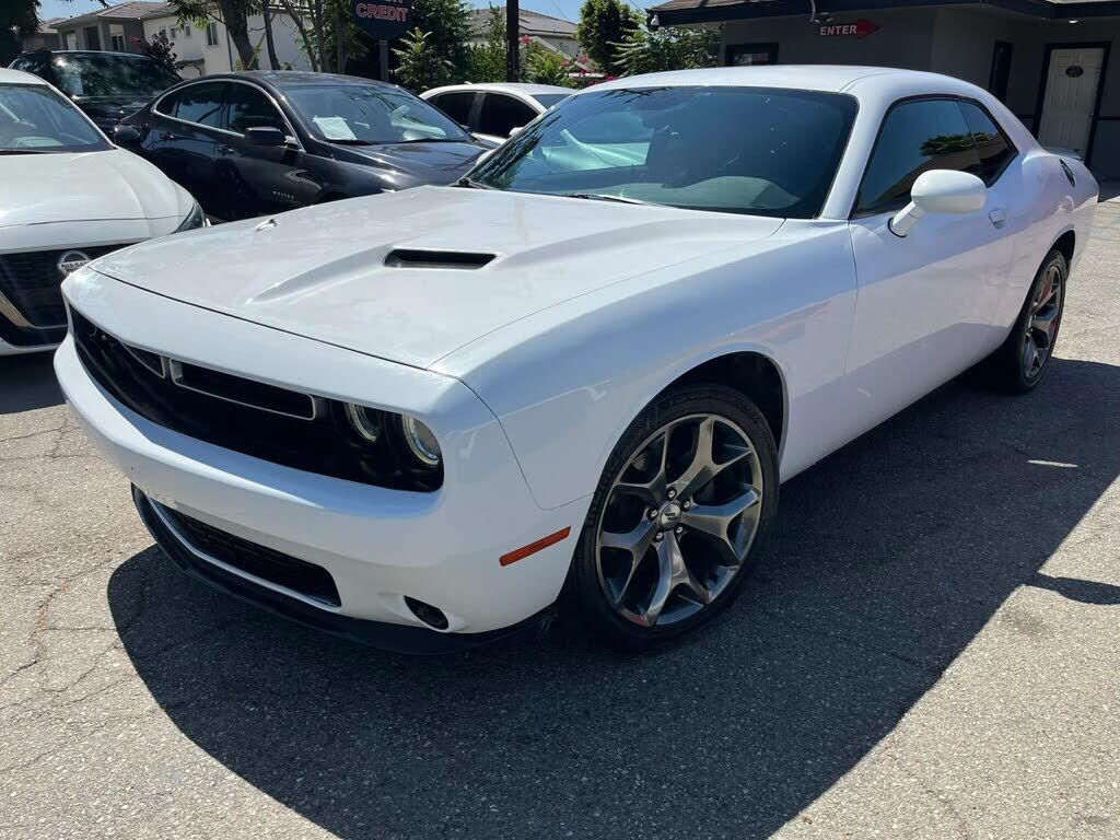 2017 DODGE Challenger