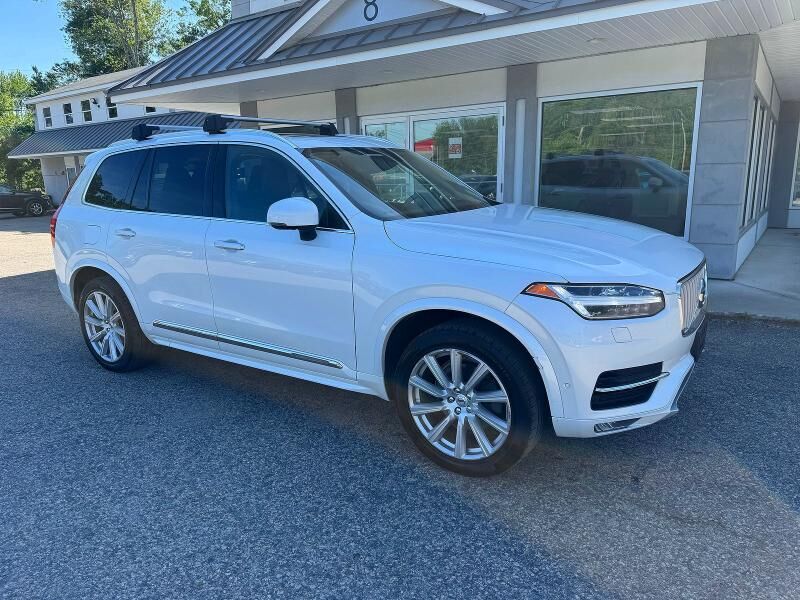 2019 VOLVO XC90