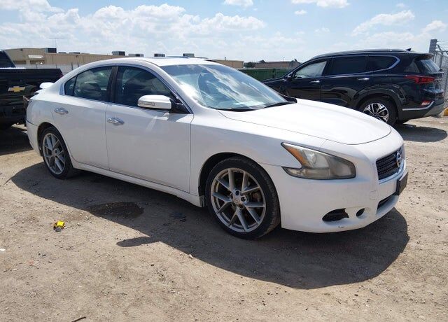 2011 NISSAN Maxima