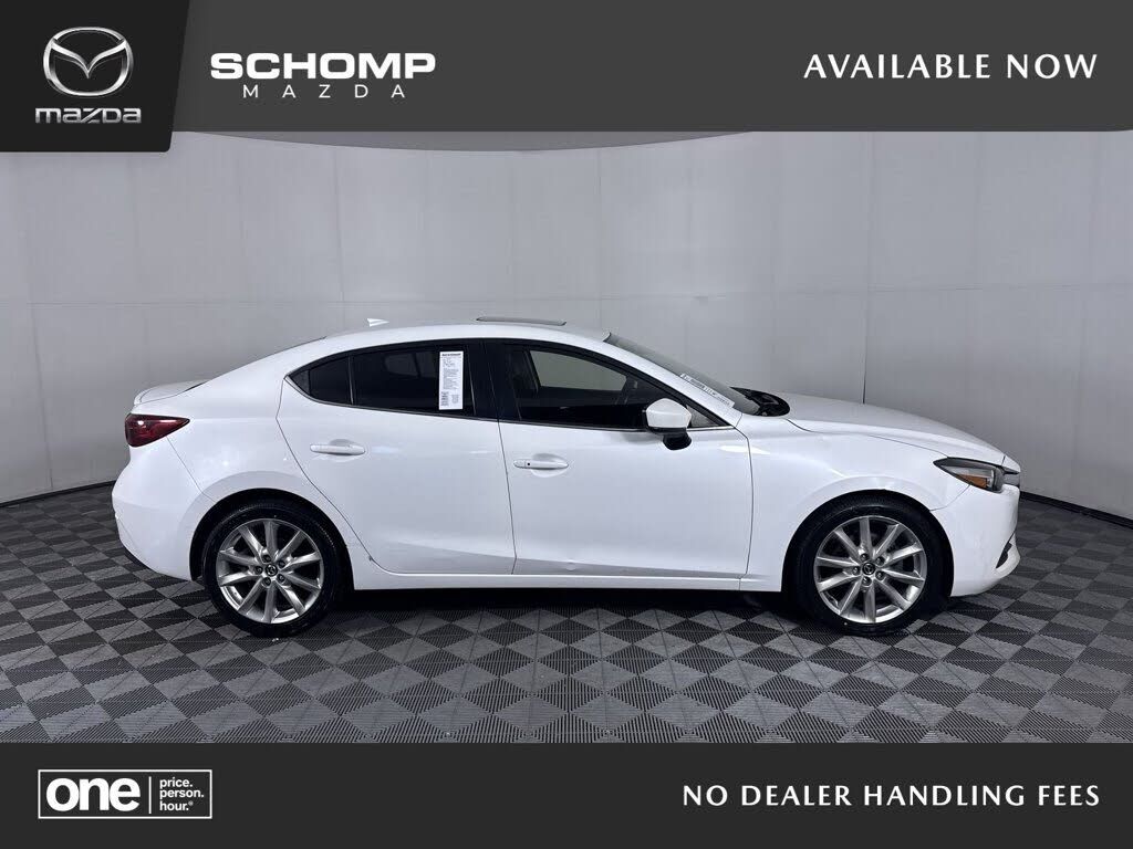 2017 MAZDA Mazda3