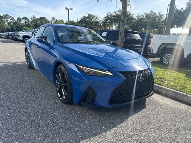 2021 LEXUS IS