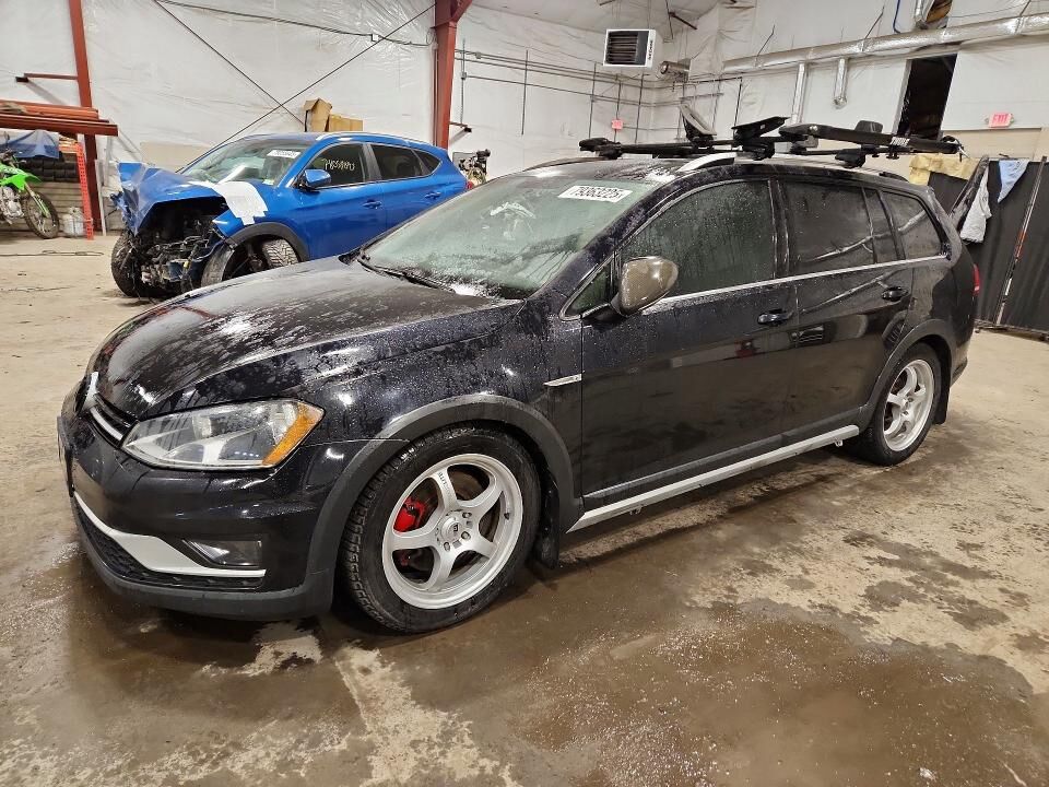 2017 VOLKSWAGEN Golf Alltrack