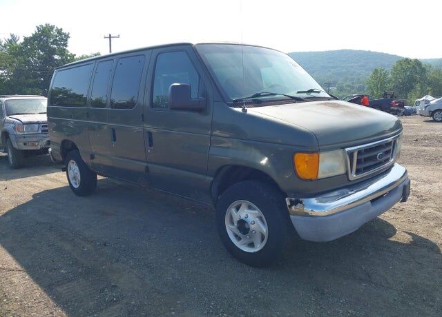 2004 FORD E-350
