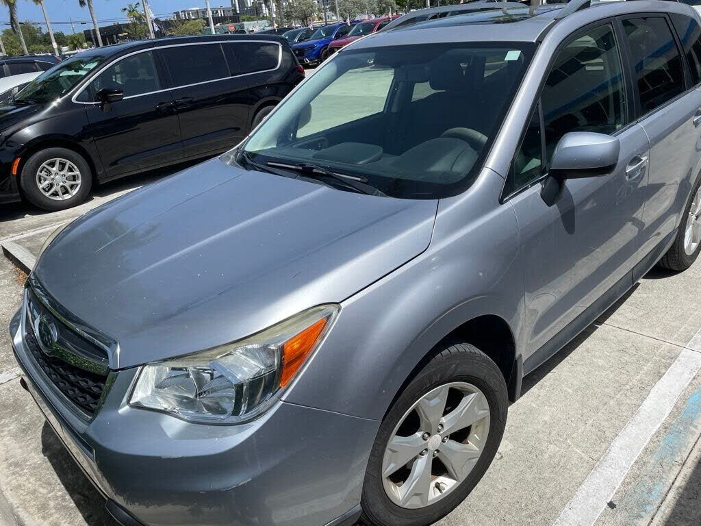 2016 SUBARU Forester