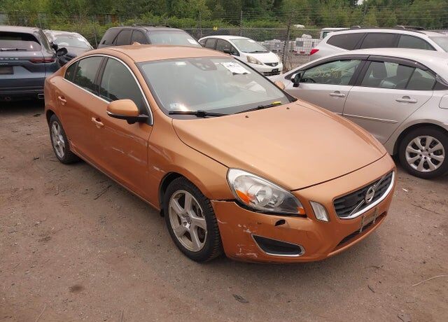 2013 VOLVO S60