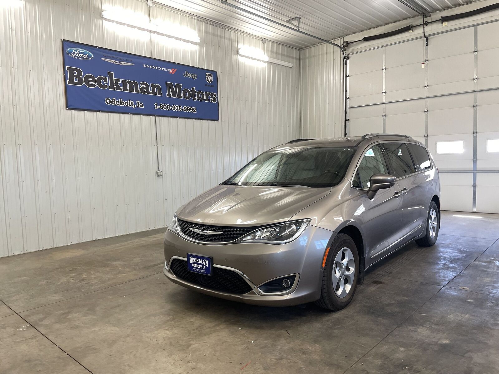 2017 CHRYSLER Pacifica