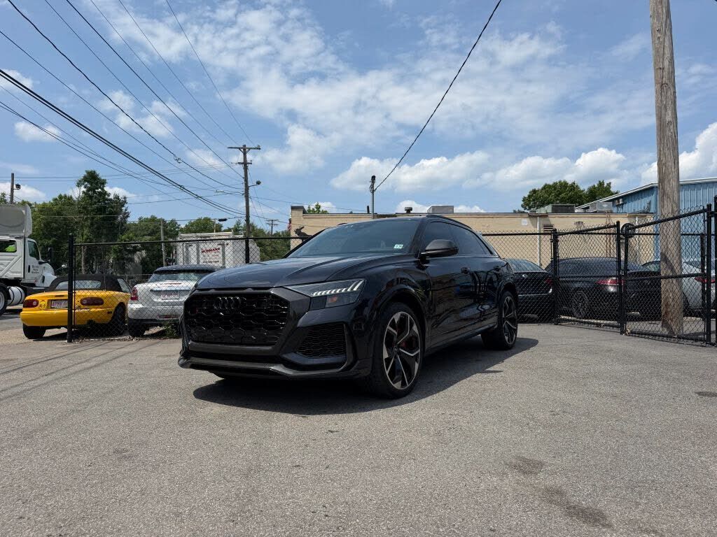 2021 AUDI RS Q8