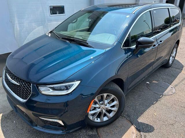 2025 CHRYSLER Pacifica
