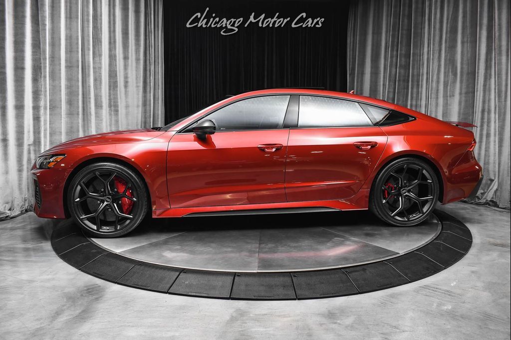 2025 AUDI RS 7