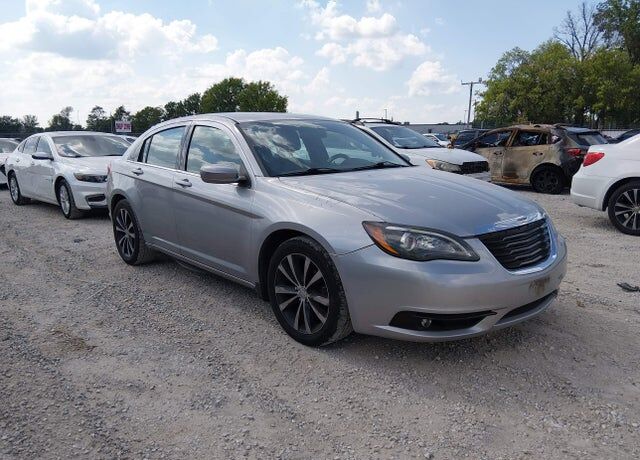 2014 CHRYSLER 200