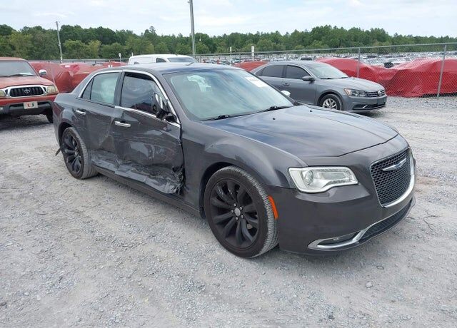 2018 CHRYSLER 300