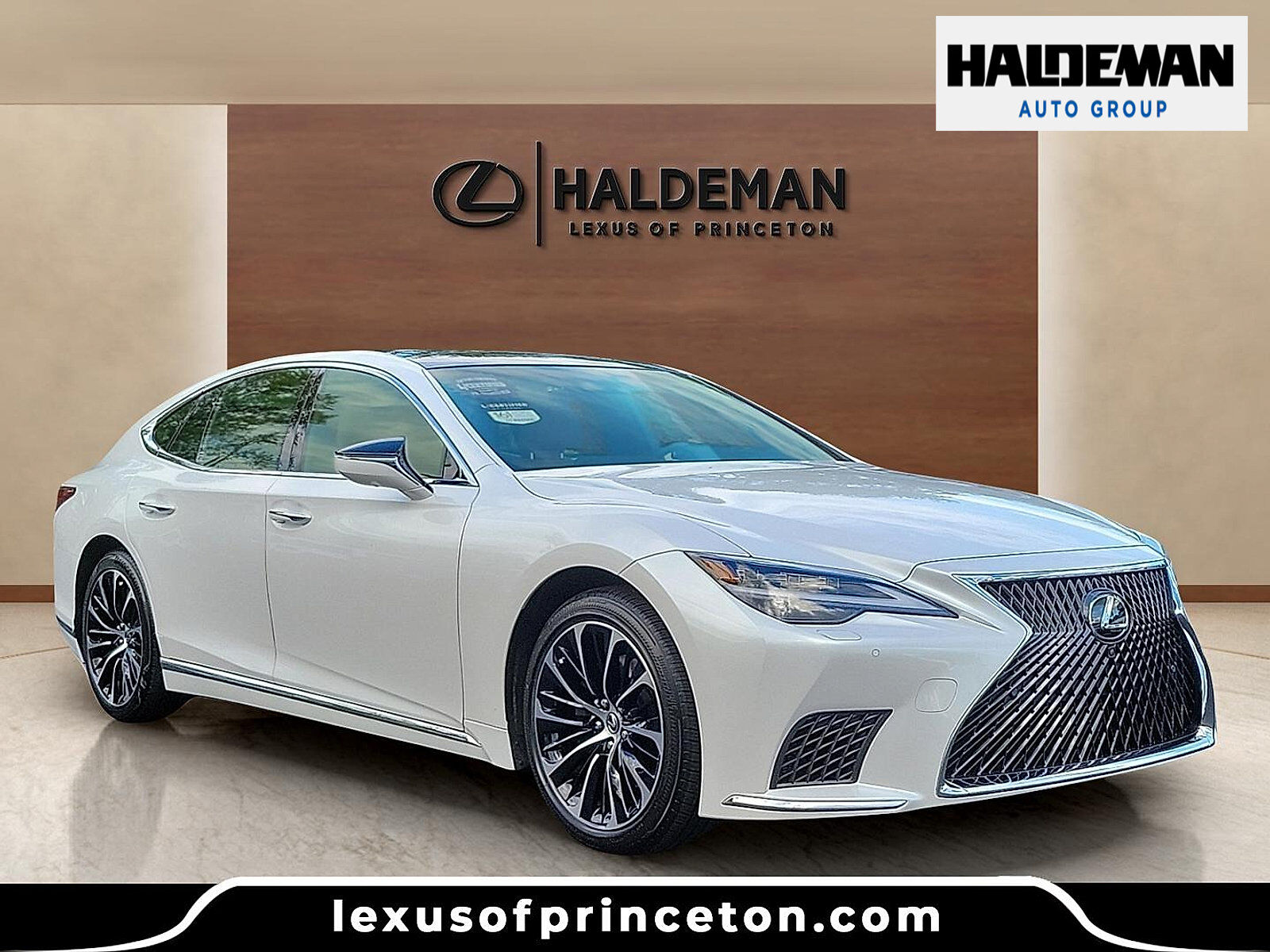 2022 LEXUS LS