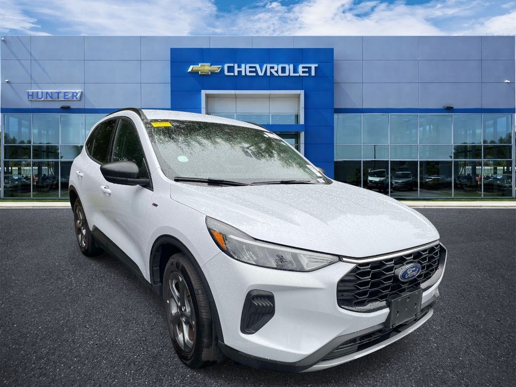 2025 FORD Escape