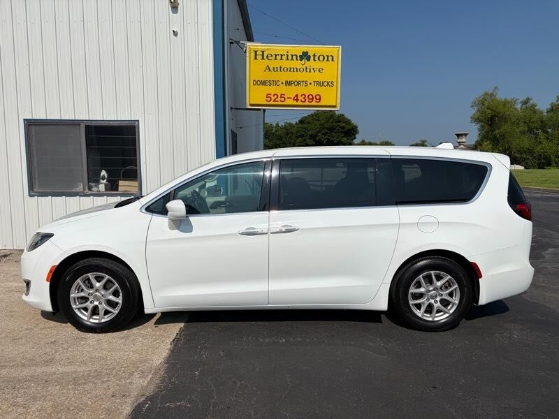 2020 CHRYSLER Pacifica
