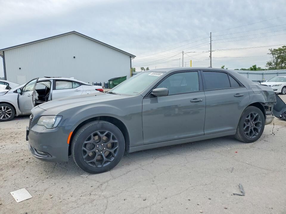 2019 CHRYSLER 300