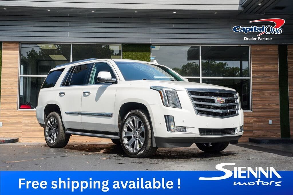 2017 CADILLAC Escalade