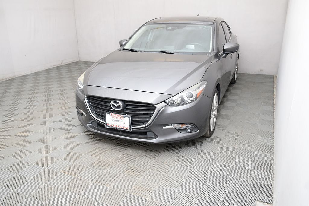 2017 MAZDA Mazda3