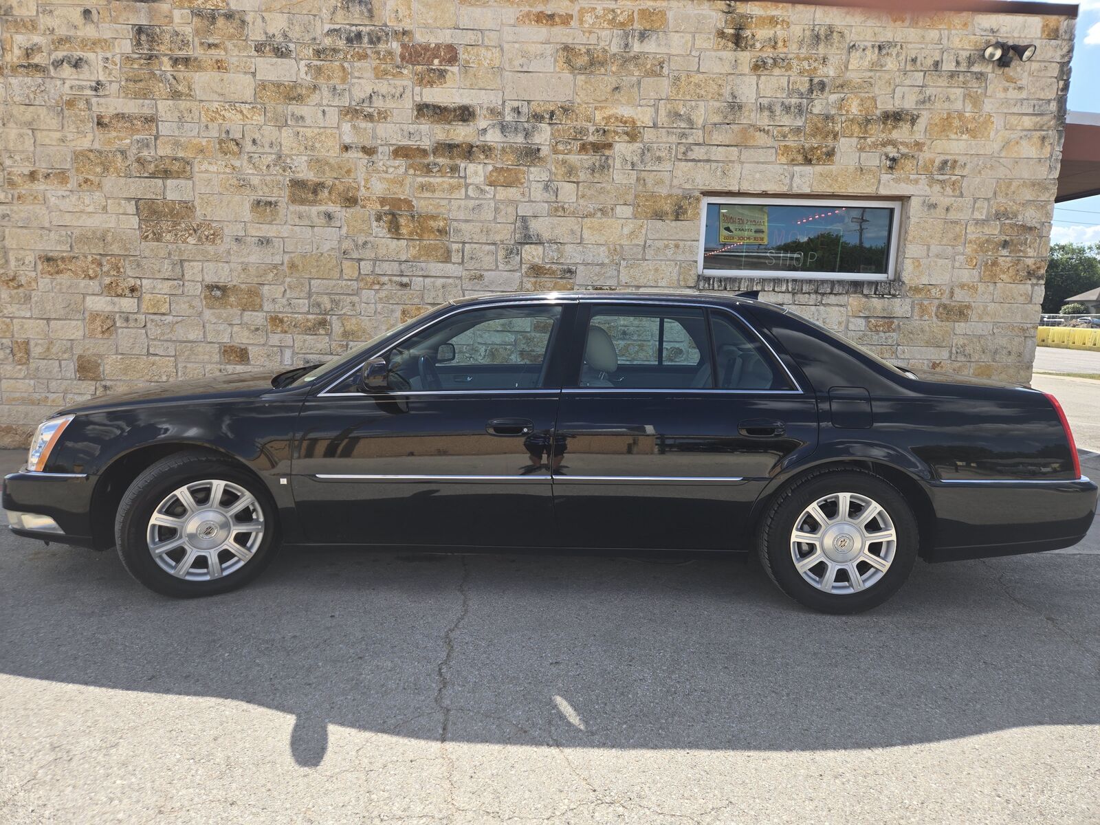 2010 CADILLAC DTS
