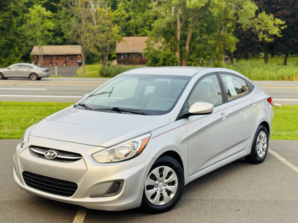 2017 HYUNDAI Accent