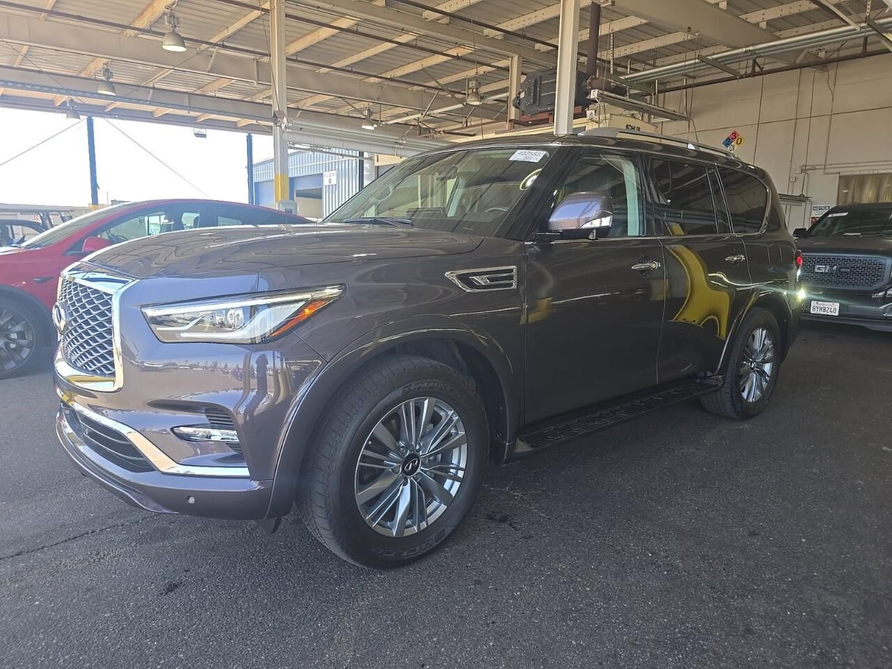 2023 INFINITI QX80