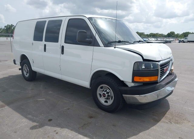 2017 GMC Savana