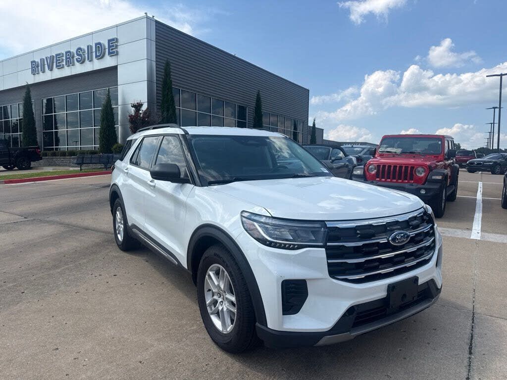 2025 FORD Explorer