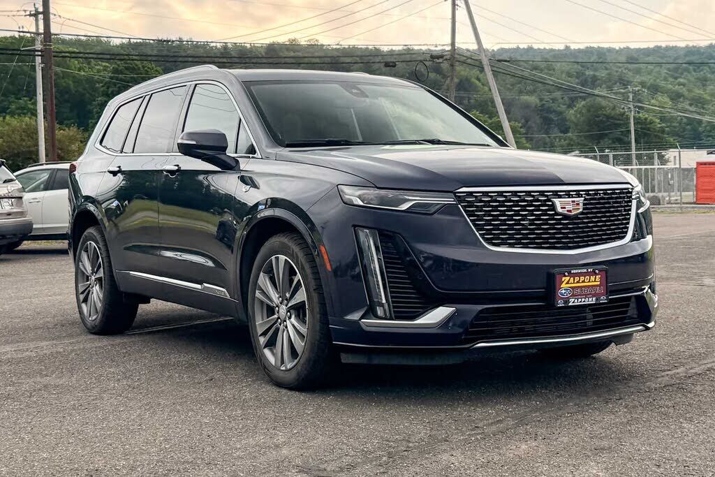 2025 CADILLAC XT6