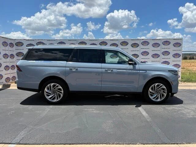 2025 LINCOLN Navigator L