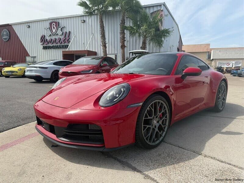 2025 PORSCHE 911