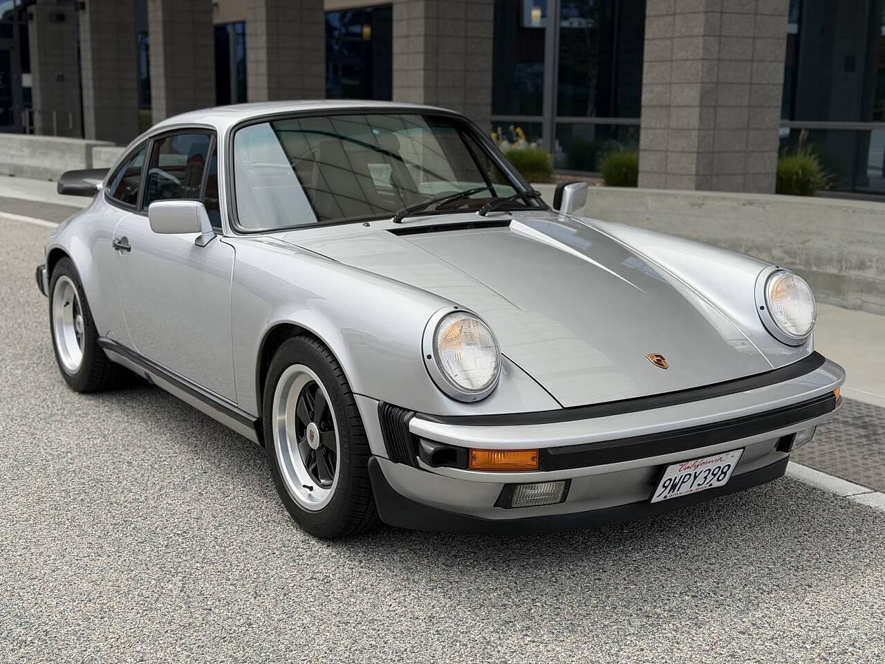 1987 PORSCHE 911