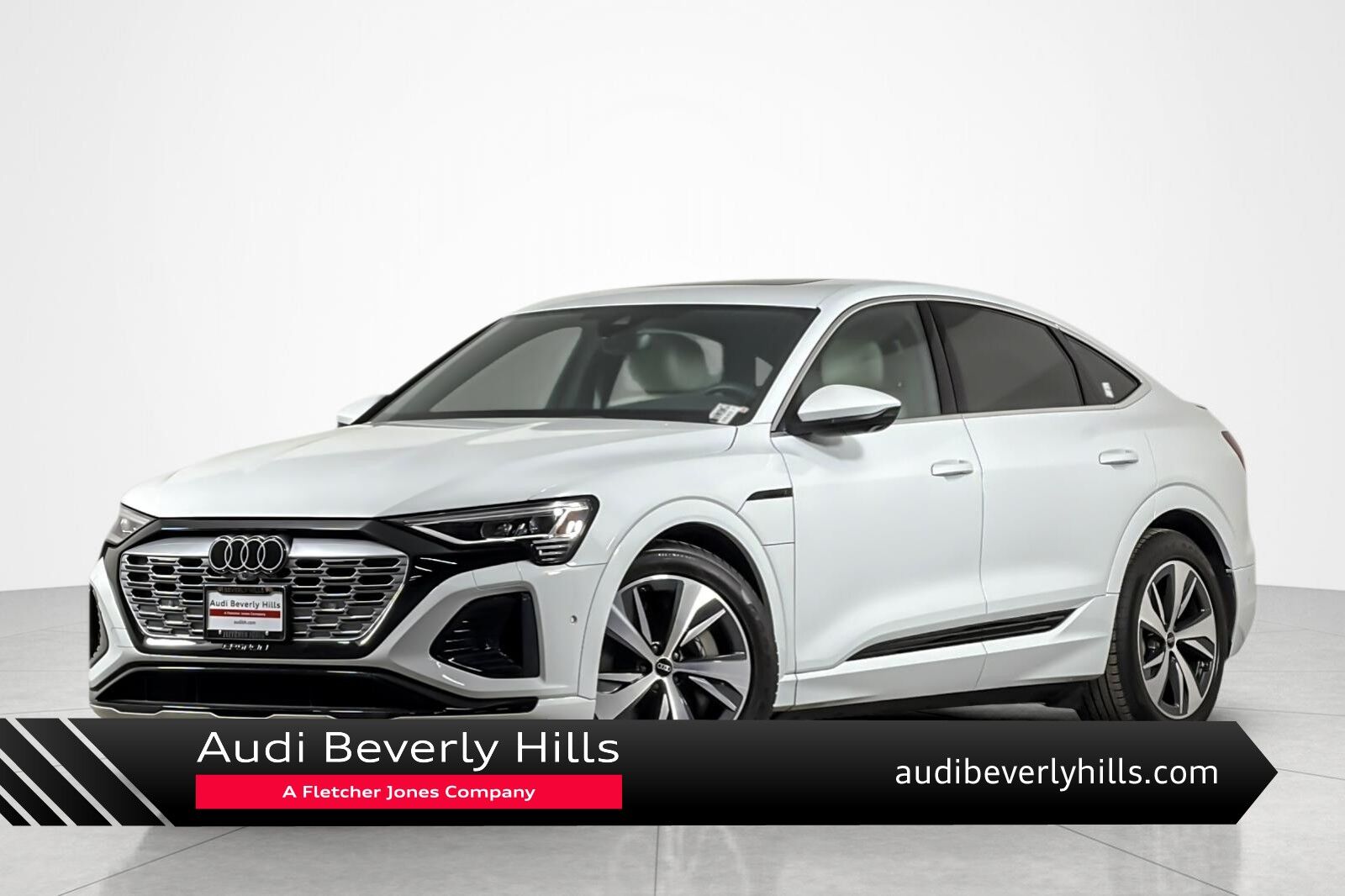 2024 AUDI Q8