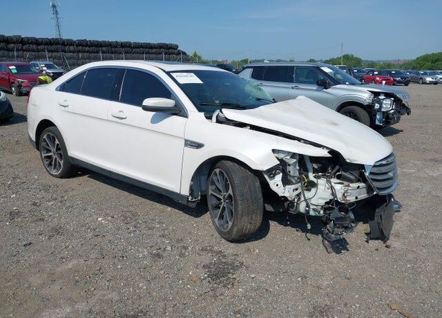 2016 FORD Taurus