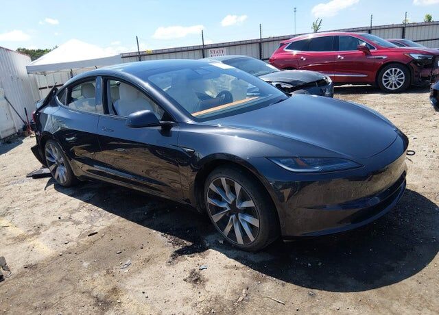 2024 TESLA Model 3