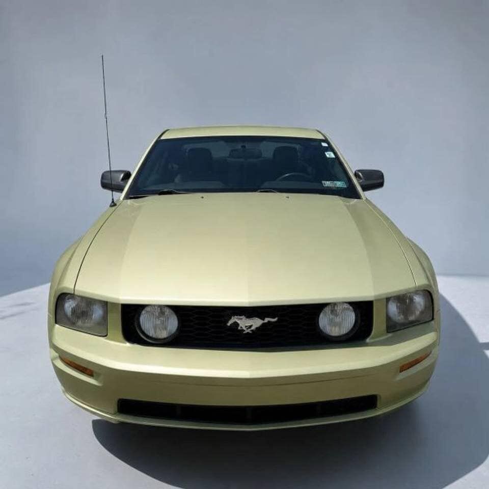 2005 FORD Mustang
