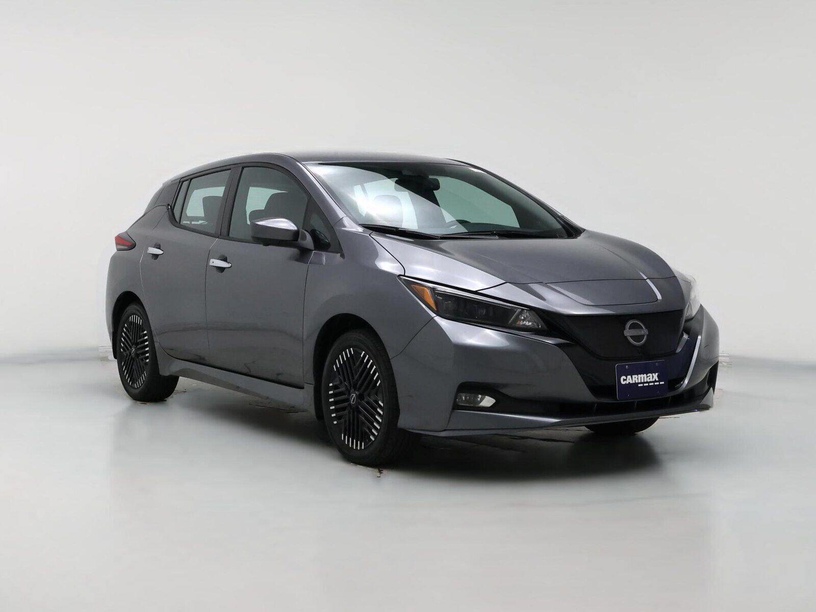 2024 NISSAN Leaf
