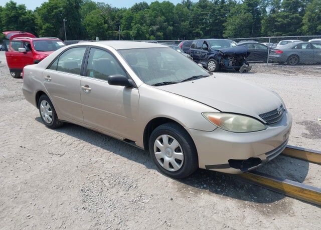 2004 TOYOTA Camry