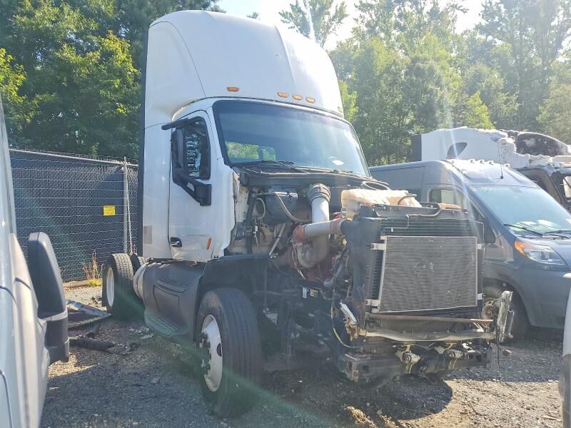 2015 PETERBILT 579