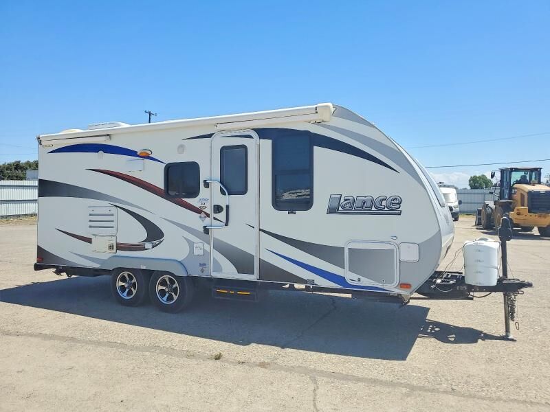2015 LANCE CAMPER Lance Camper