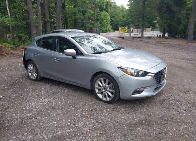 2017 MAZDA Mazda3