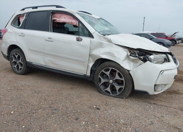 2016 SUBARU Forester