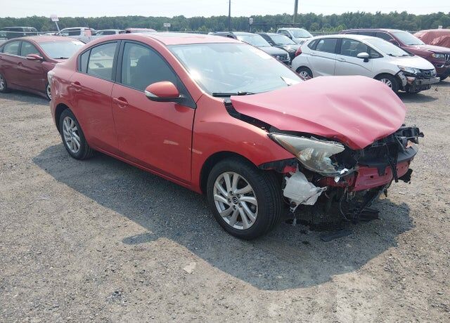 2013 MAZDA Mazda3
