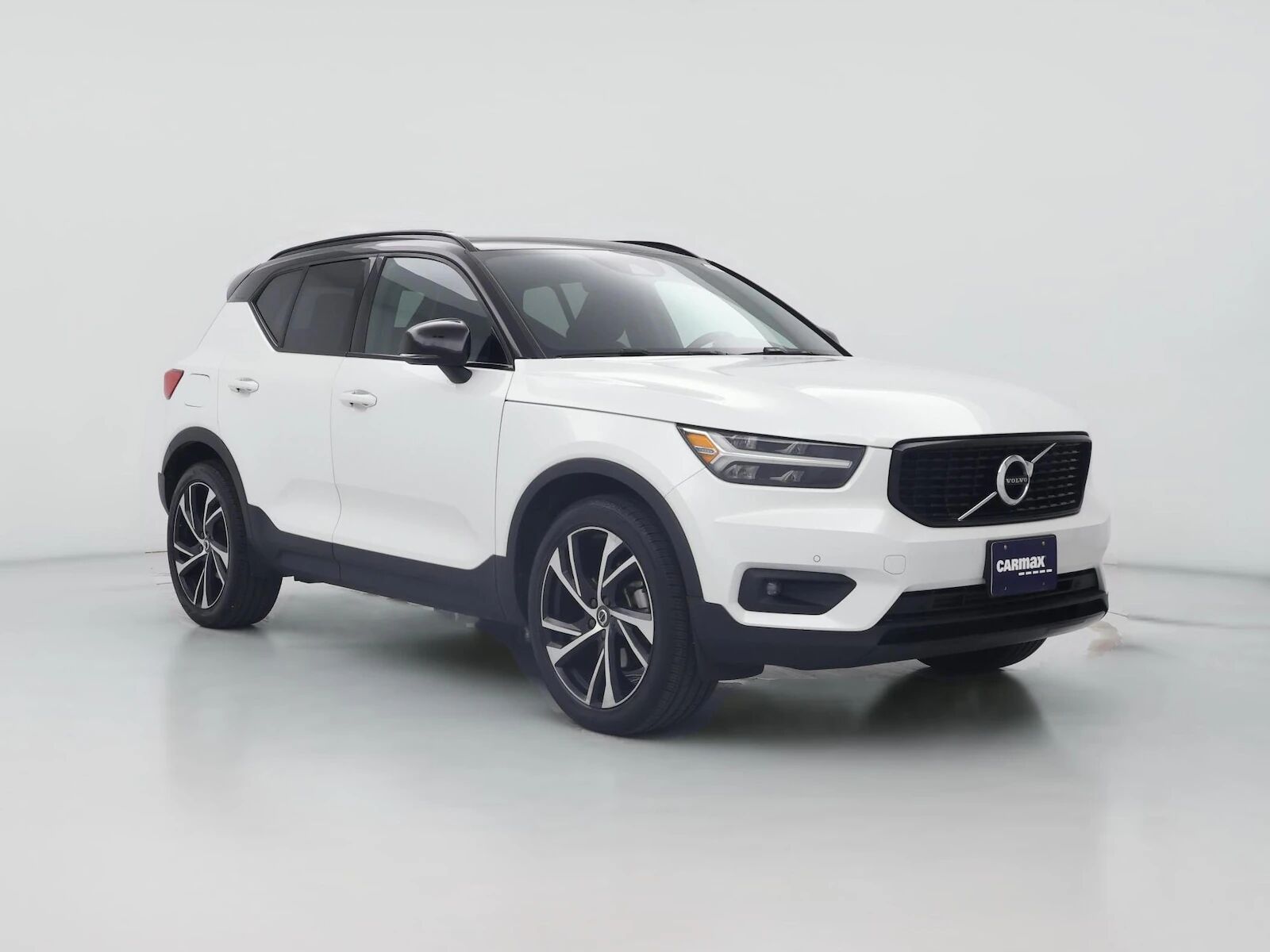 2020 VOLVO XC40