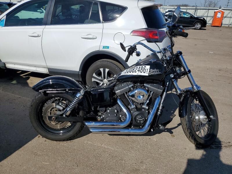 2014 HARLEY DAVIDSON FXDB103 / Dyna Street Bob