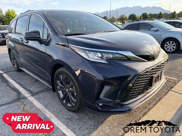 2024 TOYOTA Sienna